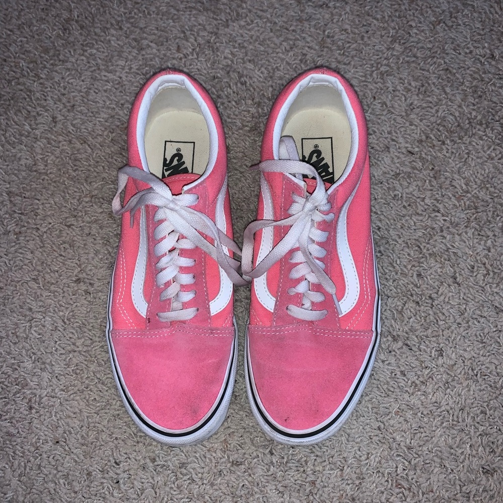 Bright Pink/Size 9.5 Woman’s/Vans